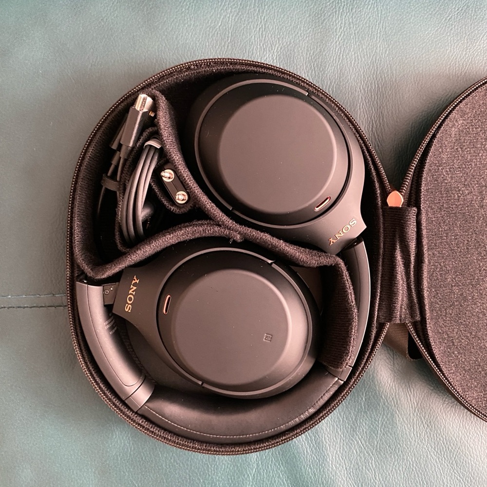 Sony WH1000-XM4 Black Noise-Cancelling Headphones